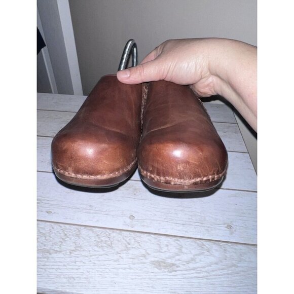 DANSKO Womens Clogs Shoes Brown Leather Slip On Low Heels SZ 39 - Picture 4 of 16